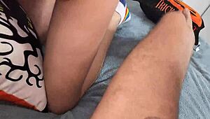 cute babe teases with pretty ass