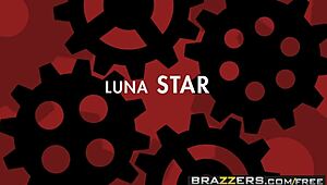 Nurse Luna Star and Doctor Jessy Jones Play with ZZ Sex Doll