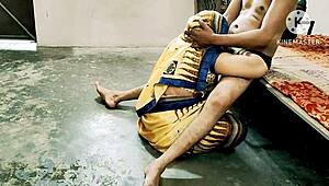 इंडियन देसी मेड को डॉगी में चोदा बड़े चूचे उछलते चूत चुदाई