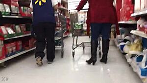 1 Candid Mom Shopping