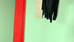 cute babe teases with pretty ass