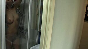 homemade nude girlfriend bathing