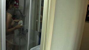 homemade nude girlfriend bathing