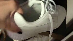 Girl's smelly socks fetish in the morning