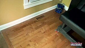 i'm brunette evelyn, rimming and sucking that cock to get my pussy fucked