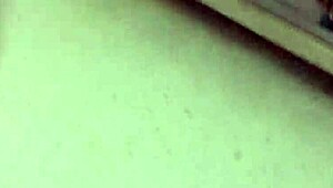 1 Candid Mom Shopping