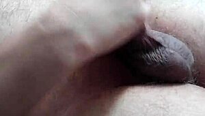 Leoninodelas ejaculation in the room, stroking his big cock solo 😏
