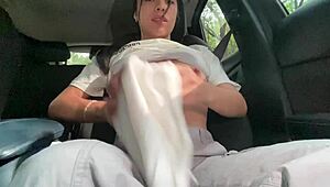 Atrapada Masturbandose en Via Publica por Agente de Transito