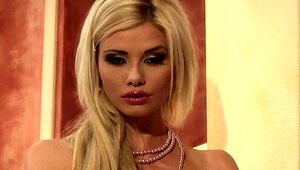 caylian curtis porn casting a slut with huge breasts and skin tattoos masturbates her pussy to enjoy