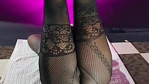 Ebony squirter achieves multiple orgasms with the powerful sex machine