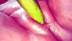 Desibhabhi, sex today my pussy is very tight i applied oil and got fucked!