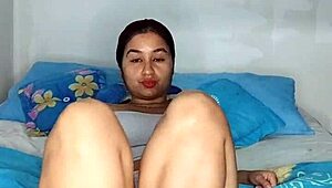 hot colombian seduces you with huge pussy! talk dirty now!