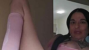 Want to chat with petite Emyangel's tight pussy?