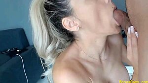 Guy Pleasures His Tattooed Girlfriend Until She Squirts on Webcam