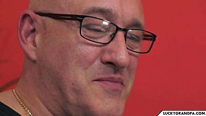 Teen Likes Vintage Cocks