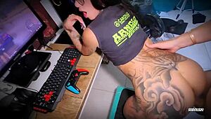 eccentric beauty masseuse ends up draining all my balls