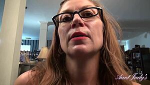 43yo hairy pussy milf isabella, ready to be your secretary?