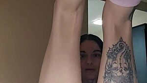 Want to chat with petite Emyangel's tight pussy?