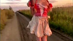 elza kom's sexy dance in lingerie captivates