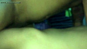 Vietnamese Beauty Showcases Natural Charm