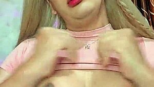 rosadita's trans cock throbs as she yanks it hard