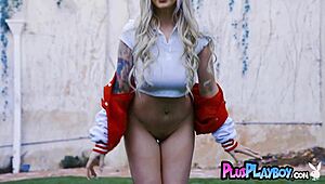 😍 whoa check out this stunning blonde milf kendra sunderland stripping big tits naked 🔥