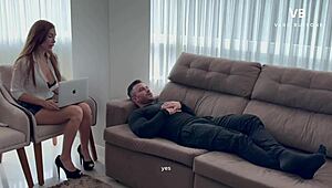 psicologa de culo grande atiende al cornudo paciente en roleplay caliente.