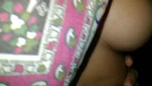 essa milf de 53 anos no carro e quarto com lutador mma... que delícia