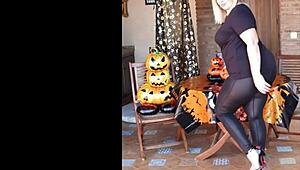 Sexy Mature Spandex Stretches Big Ass Pantyhose Moans