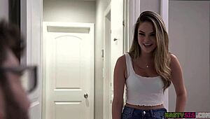 Chloe Cherry and Ms Faris Wager on Getting Wet Together