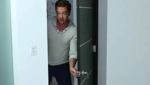 khloe kapri loves flogging petite blonde teen absorbs huge pole 😍💦