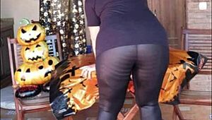 Sexy Mature Spandex Stretches Big Ass Pantyhose Moans
