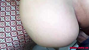 тугая жопа мачехи молила о моей сперме и я заполнил её текущую