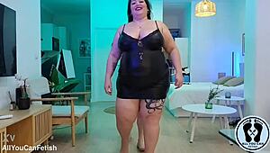 Two BBW massive asses bounce teasingly free