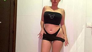 secret webcam latina's big ass sways sensually like a pro