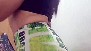 come watch my juicy pussy flashing and teasing just for you