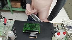 damn i unloaded a huge cumshot all over that clients skinny waist fuck machine oops!! 💦💦