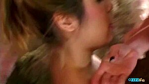 야 금발 아시안 귀여운 년들 애널 토이로 시작해 야생 쓰리썸 DP 도기스타일