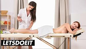 Νεαρές λεσβίες γλείφουν μουνί σαν μοναδικό πιάτο