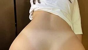 best lap dance ever has me riding her huge ass cowgirl wild!