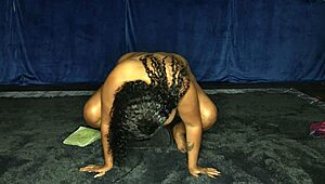 Thick ebony babe mounts sybian machine first time as vibrator juices her pussy to wild orgasms