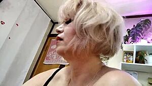 Whoa aimee the sexy chubby granny milf slurps cock like a pro 😍