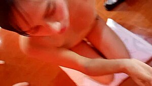 candyboom siempre tan rica arrodillada COMIENDOSE la verga pa sus fans mirandolos fijo 😩💦