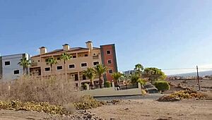 😏 teen babe pisses public then risks deepthroat blowjob on camping trip for bf!!