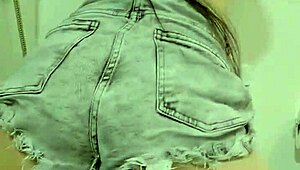 Skinny Teen Masturbates Tight Pussy in Bathroom Mirror