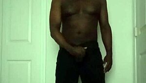 American Llamasr Fucks 30YO Alexiadonna and French 20YO Mhpmlbziwulx in Restricted Threesome Roleplay Cum