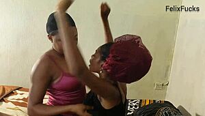 Ehi fratellastro, pronto per me e la sorella 18+ a turno sul tuo cazzo?