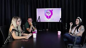 gosta de boquete babado?? agora leva gangbang reverso com fetiches loucos lexi mallet sheer red 🔥💦👯‍♀️