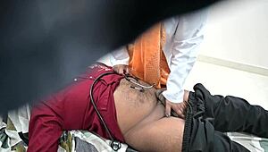 دكتور خلي المريضة تنزل جامد في الفحص دلوقتي