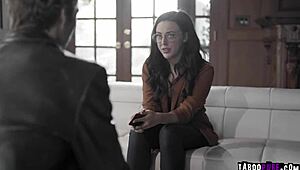 Pizda fierbinte a lui Whitney Wright e linsă și devorată!